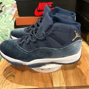 Jordan 11 navy reps